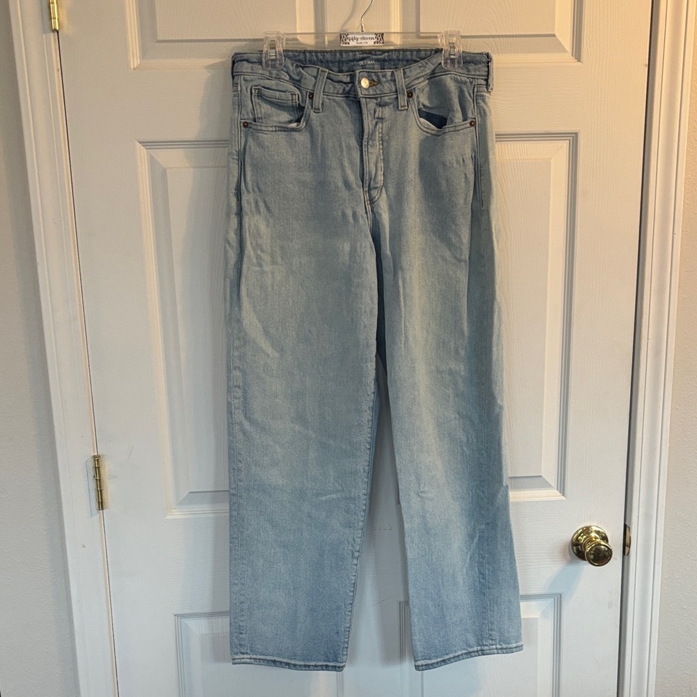 Old Navy Light Wash Straight Leg Jeans